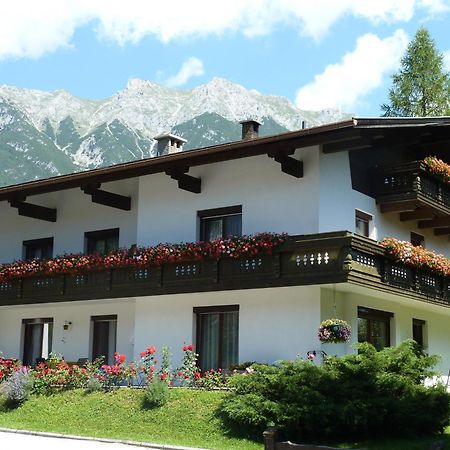 Pension Holzmann Leutasch Exteriör bild