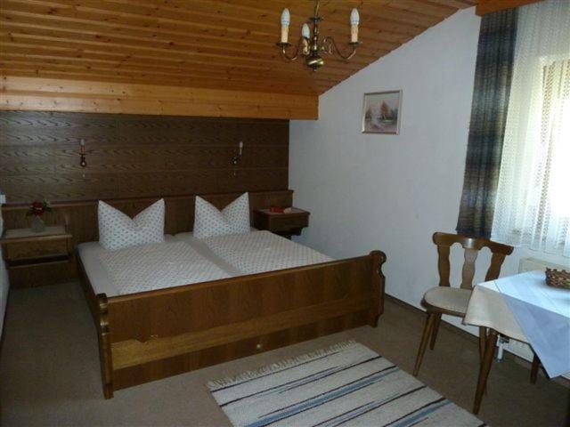 Pension Holzmann Leutasch Rum bild