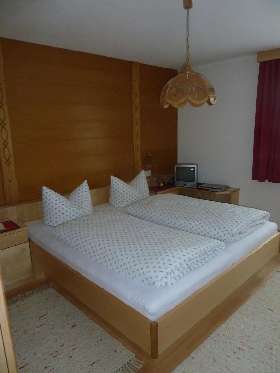 Pension Holzmann Leutasch Rum bild